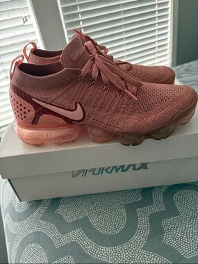 Nike VaporMax Flyknit Women's Running Shoes - Rose Pink